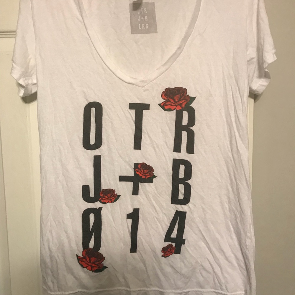 Beyoncé concert tee shirt 🌹